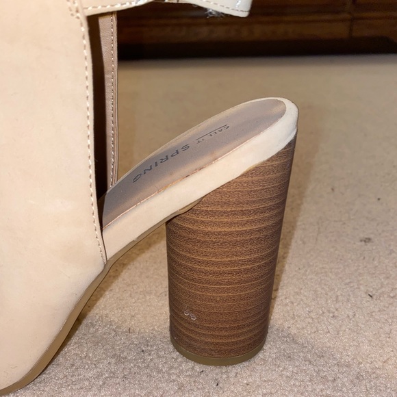 Suede Beige Sandals w Wood Heel - Picture 4 of 5